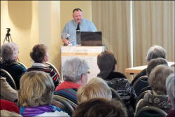 05.03.2016, Die Eisenbahn - Der Warnemnder Lloydbahnhof, Referent: Torsten Linke, Werkmeister DB Netz AG (Foto: Klaus-Dieter Haase)